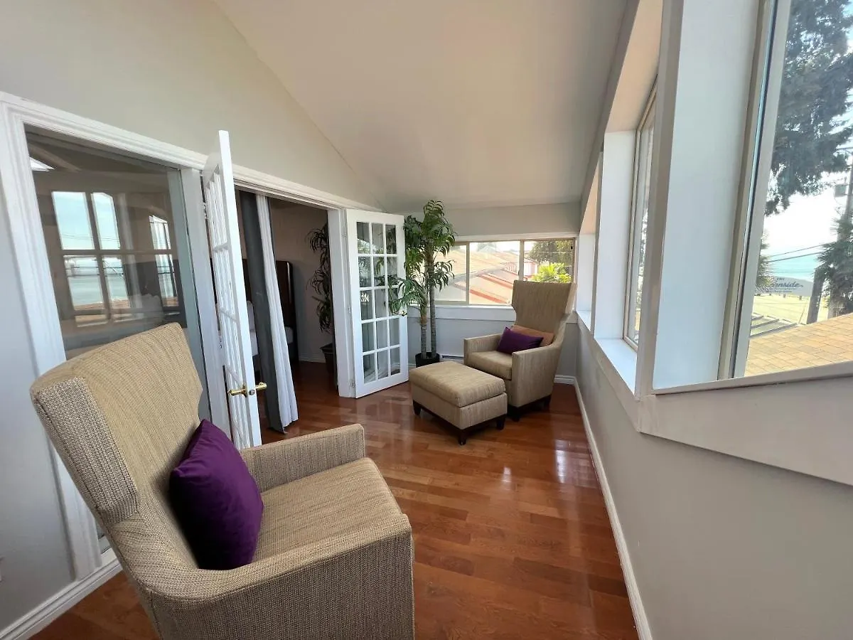 The Oceanside, A Coast Hotel Sechelt